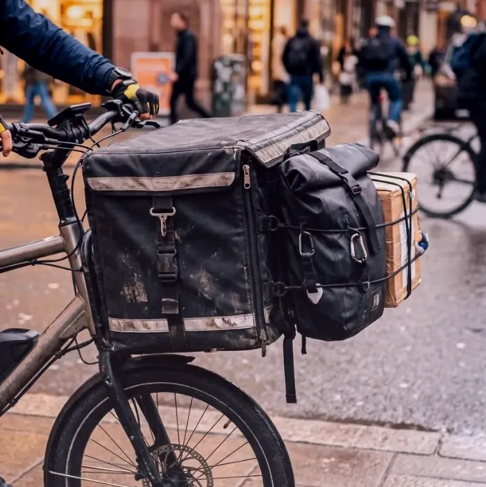 Essig Futter – Express Kurier Berlin